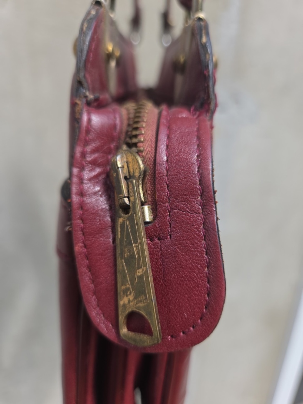 Vintage 70s Etienne Aigner Oxblood Leather Shoulder Bag Organizer Purse - Picture 8 of 16